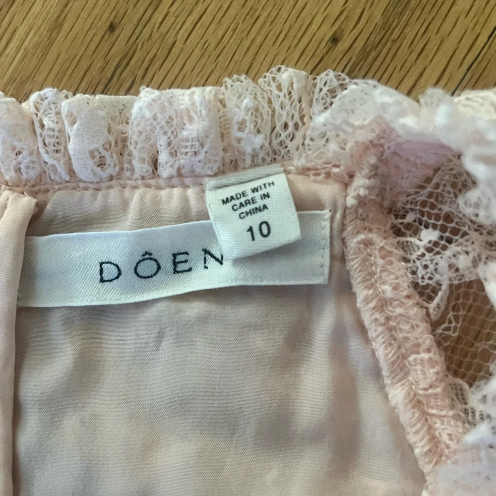 Doen Delicate Blush Lace Kids Dress - Picture 3 of 4